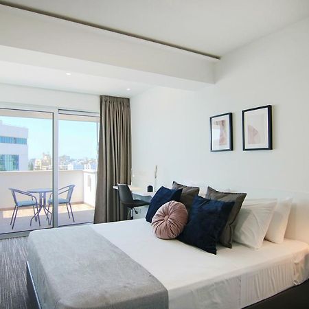 Phaedrus Living: Luxury Suite Nicosia 505 Esterno foto