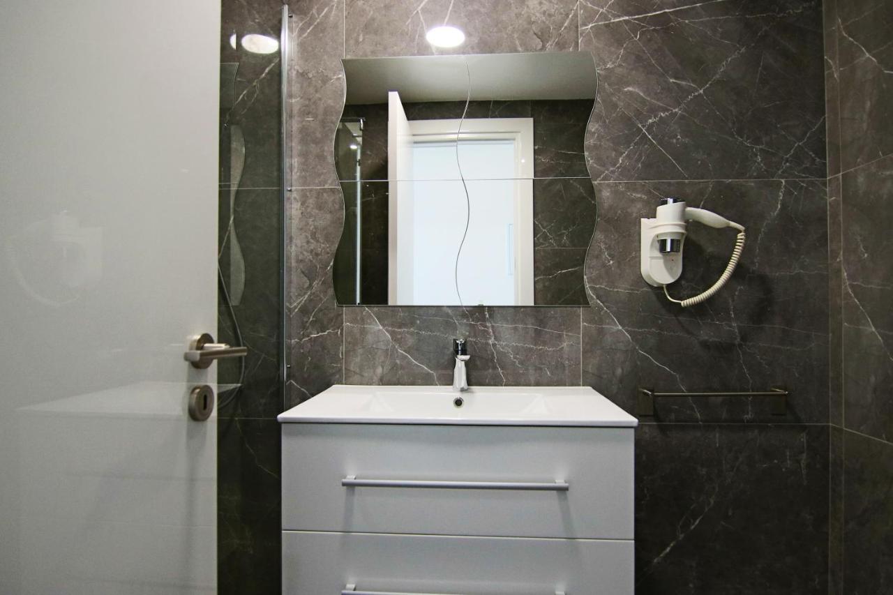 Phaedrus Living: Luxury Suite Nicosia 505 Esterno foto